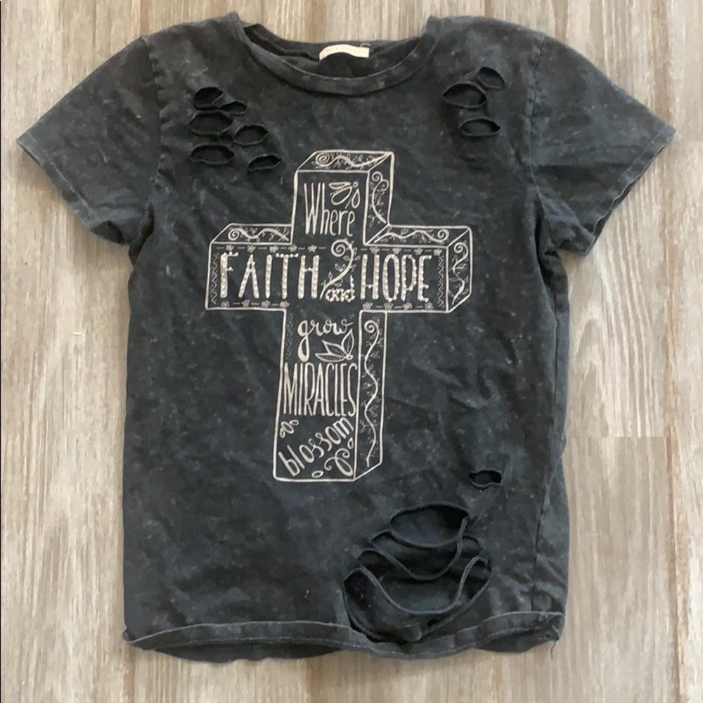 Holed cross tee